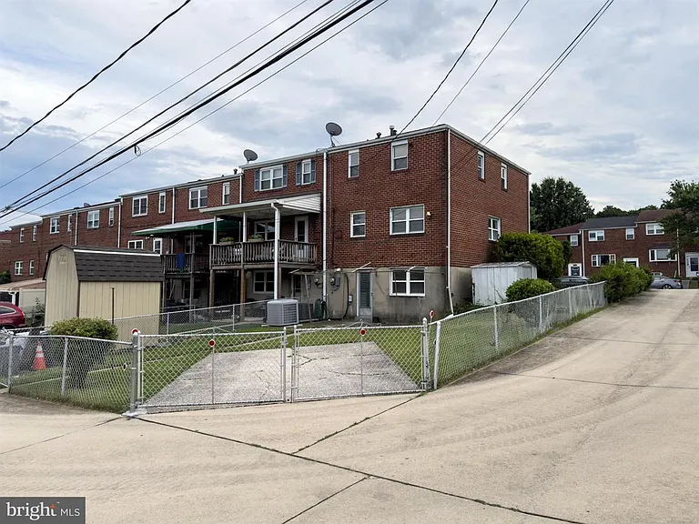 926 Regina Dr — Photo 25