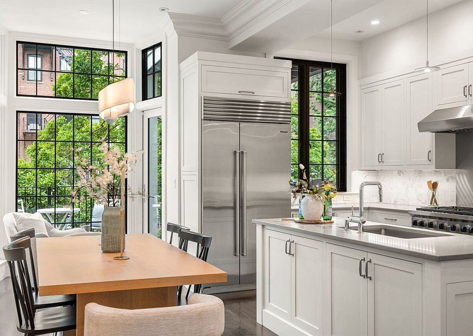 1st image of 154 W Newton St #1