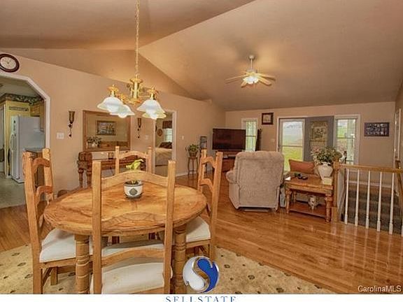 3rd image of 113 Wren Ln
