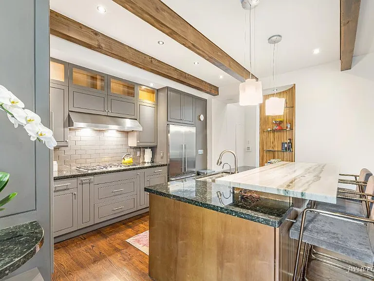 451 Eureka St — Photo 12