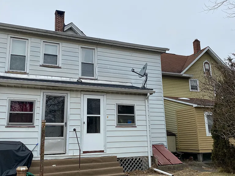 1043 Dreher Ave — Photo 10