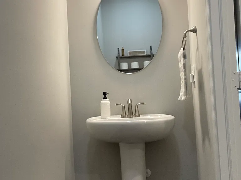 141 Thorpe Dr — Photo 15
