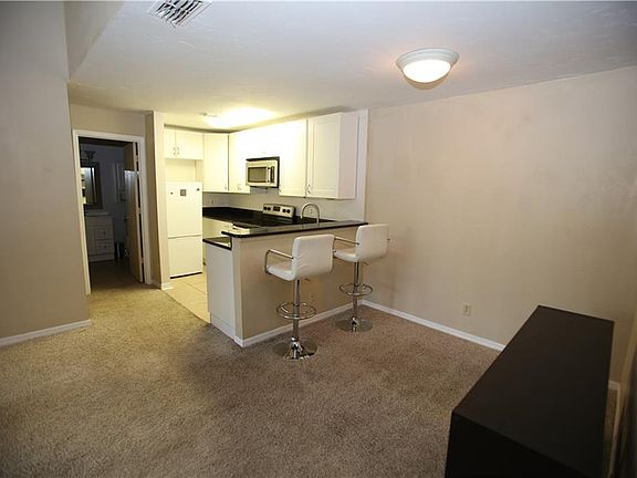 2nd image of 6004 Westgate Dr APT 304