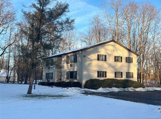 188 River Rd #B, Wallkill, NY 12589