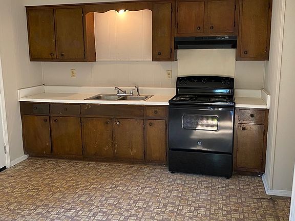 3rd image of 5630 Crestwood Dr