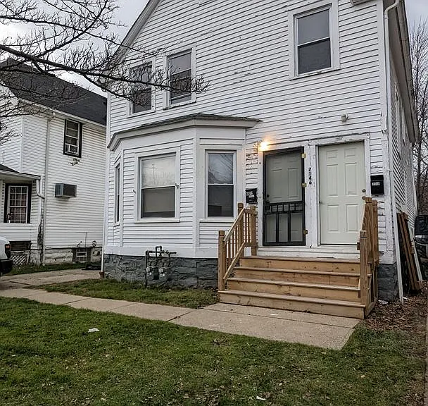2146 W 81st St — Photo 1