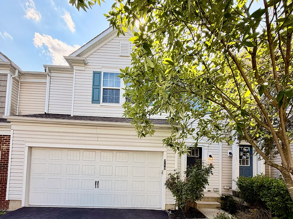 210 Sills Ln