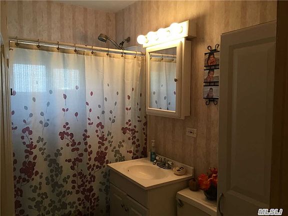 5th image of 30 Tallow Ln