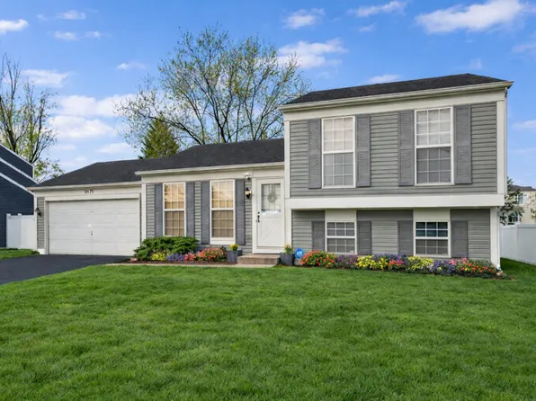2075 Aronomink Cir, Elgin, IL 60123