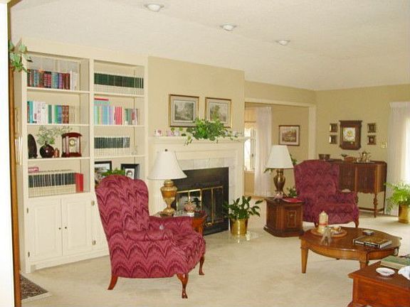 3rd image of 1109 Doral Dr
