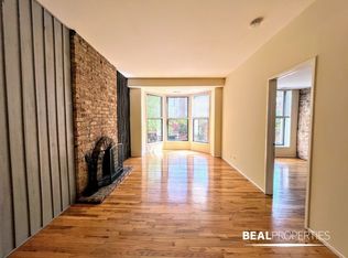 604 W Surf St APT 2, Chicago, IL 60657