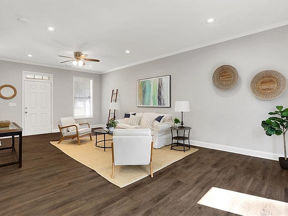 4th image of 2431 Woodside Way