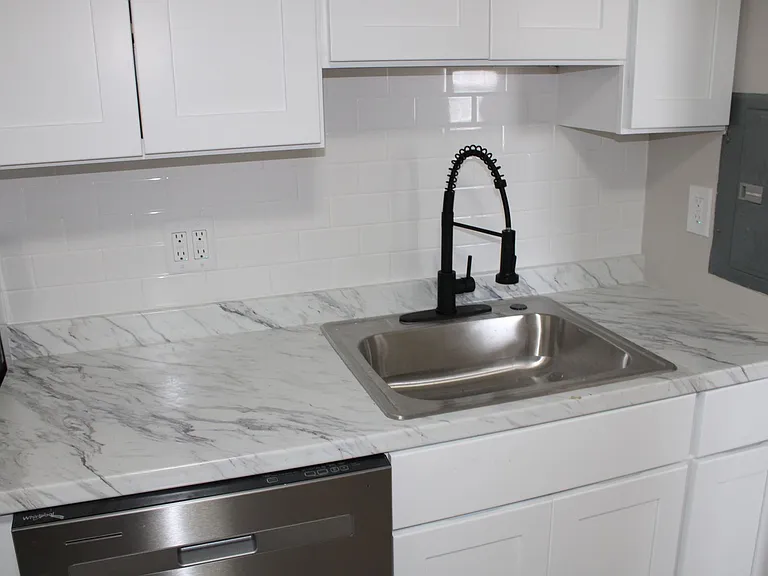1533 Baltimore Ave — Photo 5