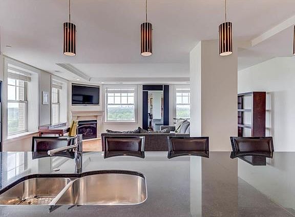 5th image of 232 N Kingshighway Blvd APT 1407