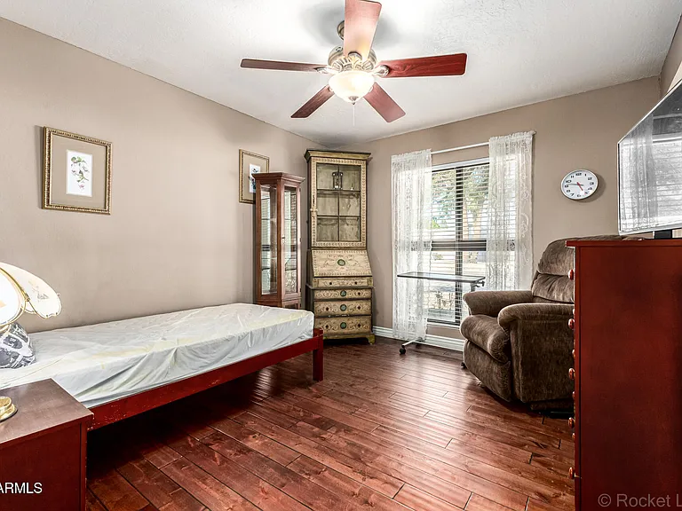 11051 N 44th Ct — Photo 16