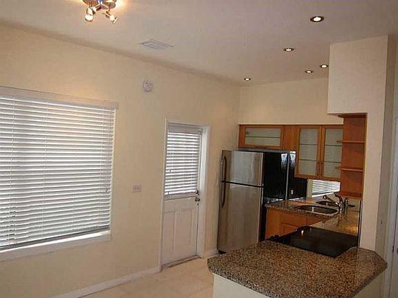 4th image of 1450 Lincoln Ter APT 04