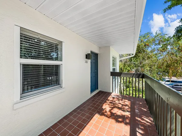 3880 34th Ave S #201, Saint Petersburg, FL 33711