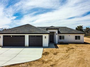 10710 3rd Ave, Hesperia, CA 92345