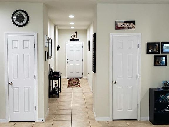 5th image of 8902 Hinsdale Heights Dr