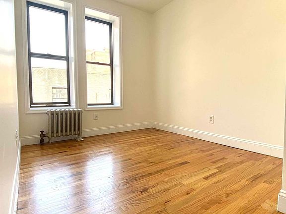 3rd image of 222 Thompson St #19A
