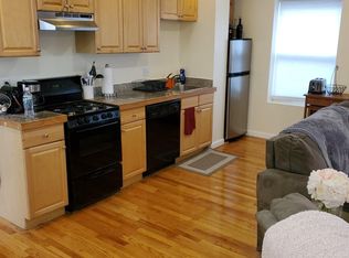 28 Fleet St APT 33, Boston, MA 02113