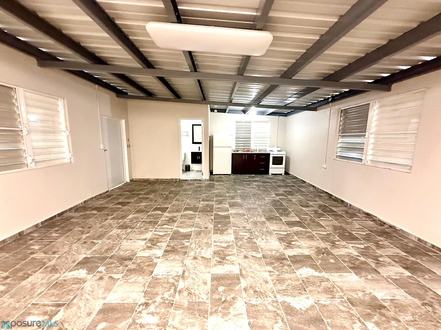 1 bed, 1.0 bath, 600 sqft, $600 — Photo 3