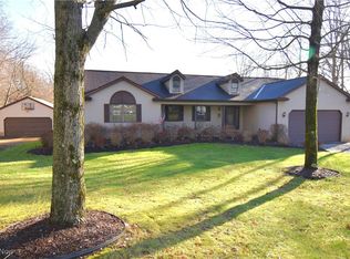 1991 Wick Campbell Rd, Hubbard, OH 44425