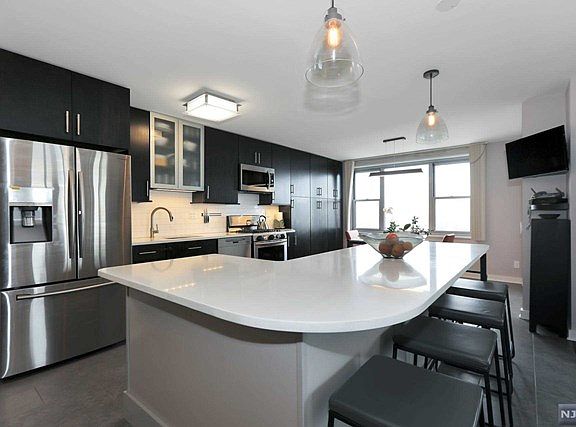 5th image of 2100 Linwood Ave APT 12J