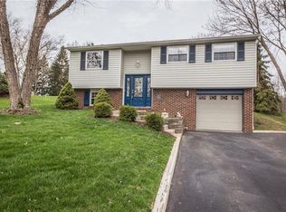 209 Leatherbark Rd, Cranberry Township, PA 16066