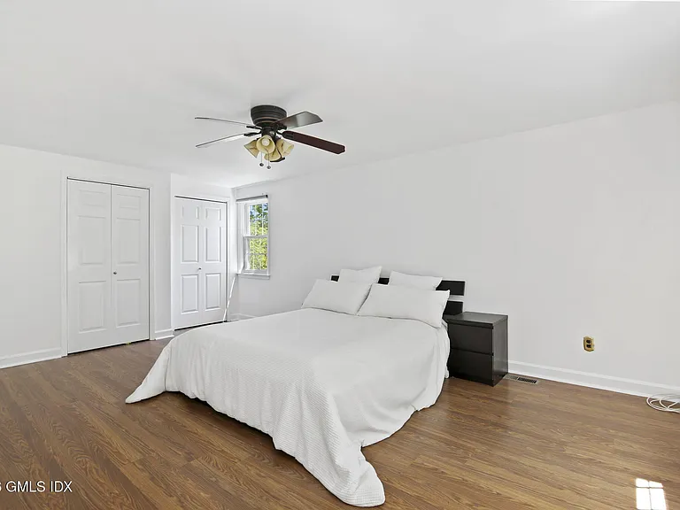 60 Greenwich Hills Dr #60 — Photo 11