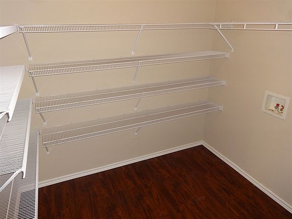4th image of 2504 Sierra Dr