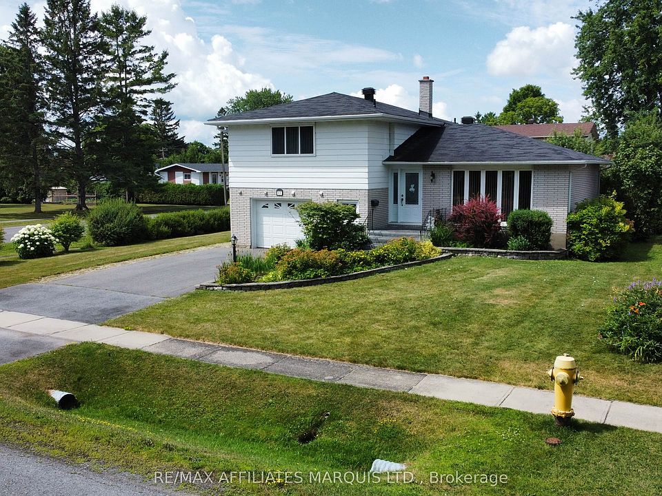 1st image of 11 Ault Dr