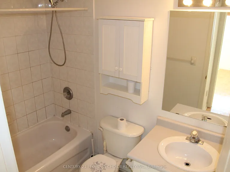 80 Acorn Pl #21 — Photo 13