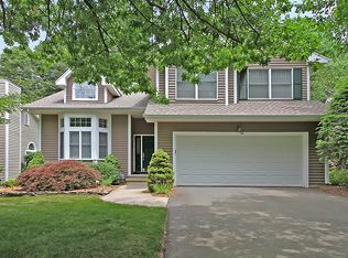 20 Smoke Rise Ln, Bedminster, NJ 07921