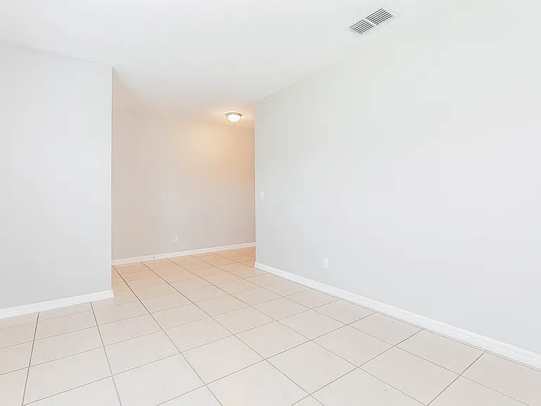 3722 Brambly Ave — Photo 3