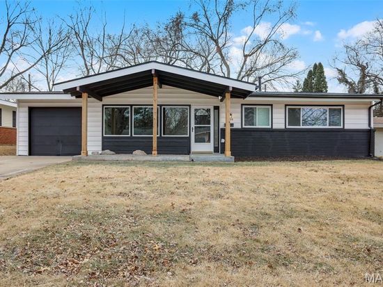 3130 Kingsley Dr, Florissant, MO 63033