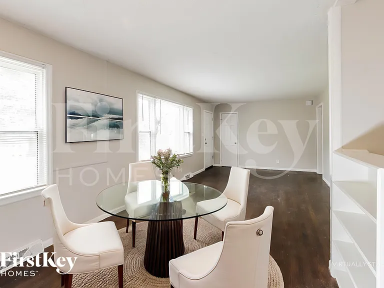 1403 NE 67th Pl — Photo 7