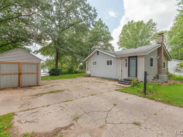 4018 N Highland Dr, Hillsdale, MI 49242