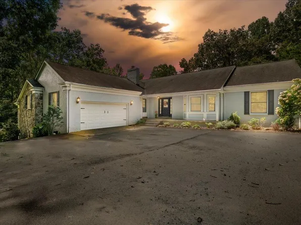 112 Woodland Trl, Pineville, KY 40977