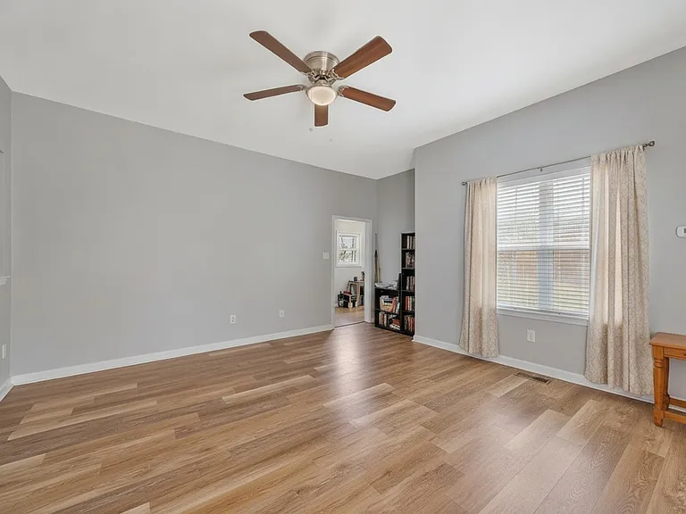 1214 School St — Photo 11
