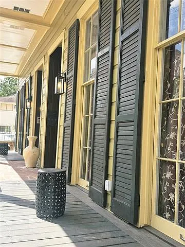 1 bed, 1.5 bath, 882 sqft, $1,875 — Photo 2