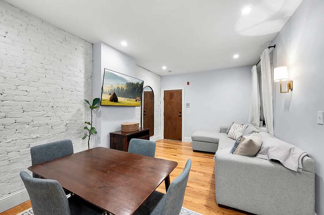 2 bed, 606 sqft, $3,700 — Photo 4