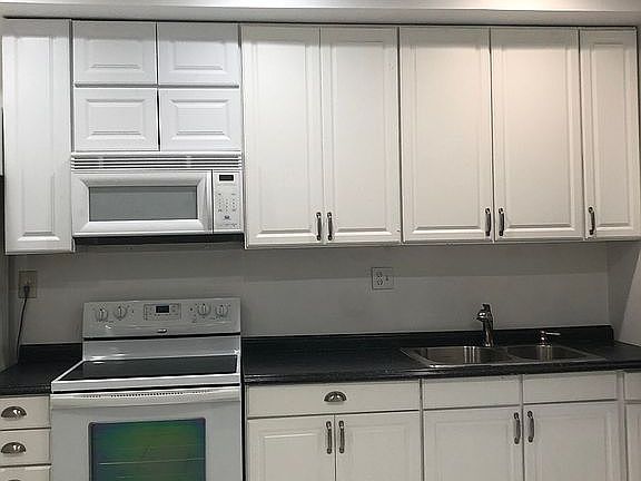 2nd image of 4361 Itaska St