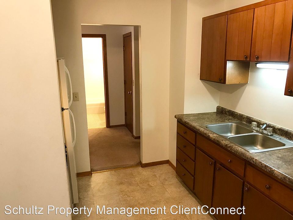 1st image of 3825 Roberts Dr Unit 3