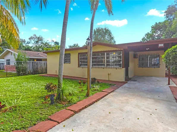 220 SW 11th St, Fort Lauderdale, FL 33315