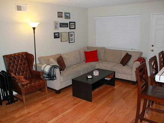 4th image of 301 N 1st St APT 4