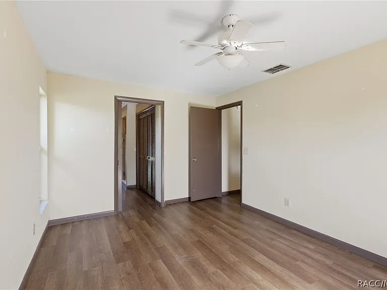 3632 N Honeylocust Dr — Photo 11