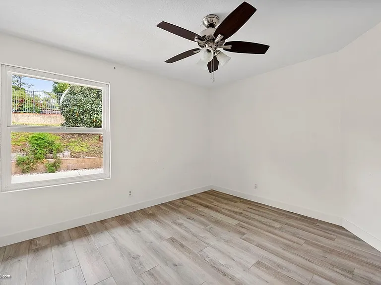1654 Candlelight Ave — Photo 17