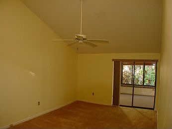 5th image of 401 Clusterwood Dr