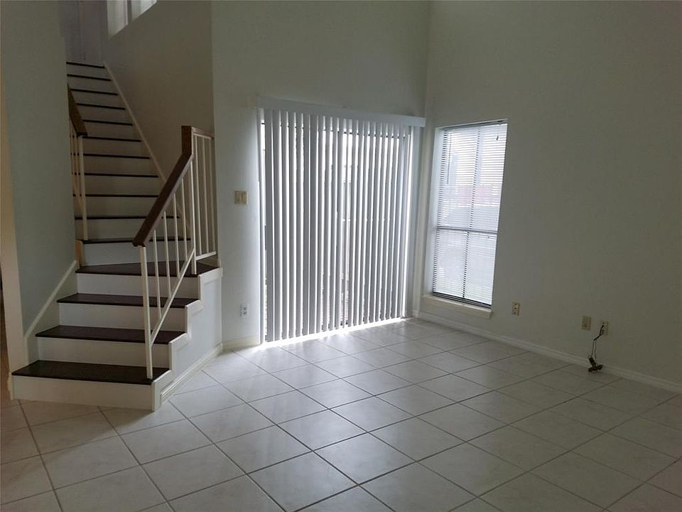 1st image of 13307 Parkway Blvd